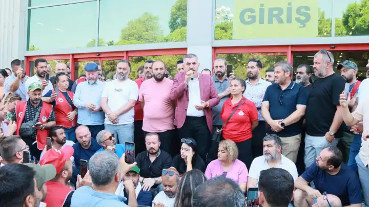 İZELMAN ve Ege Şehir’de yetki verildi: Temsilciler son imzayı atmaya gitti 