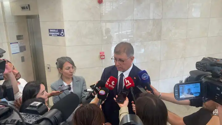 Tugay'ın CHP'li vekillere sitemi: Daha görünür olmalılar