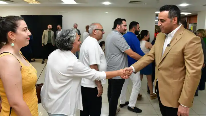 Başkan Yıldız, Kurban Bayramı öncesi Çiğli Belediyesi personeliyle bayramlaştı