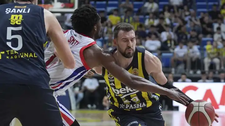 Fenerbahçe Beko, Bahçeşehir Koleji'ni mağlup etti