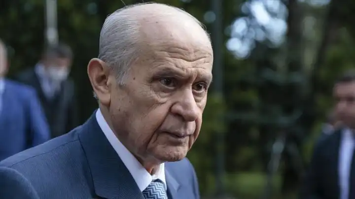 Bahçeli’den yeni anayasa açıklaması: Bayram sonrası Meclis’e görev düşüyor