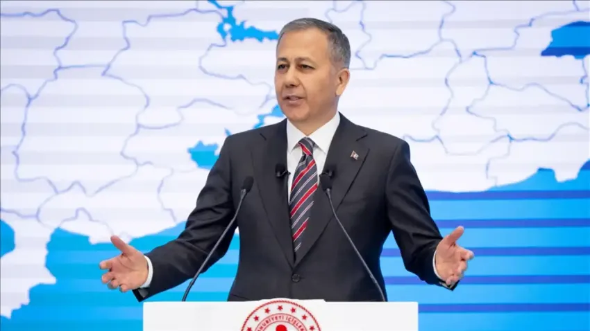 Bakan Yerlikaya’dan bayramda trafiğe çıkacak sürücülere uyarı haberinin görseli