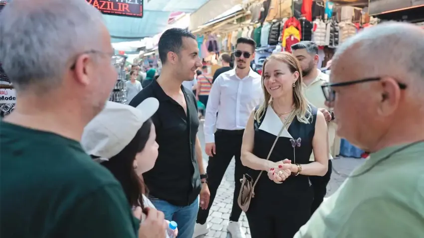 Başkan Nilüfer Çınarlı Mutlu’dan bayramda esnafa sürpriz ziyaret