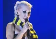 Dillere pelesenk olan şarkılarıyla Hande Yener Alaçatı’da 
