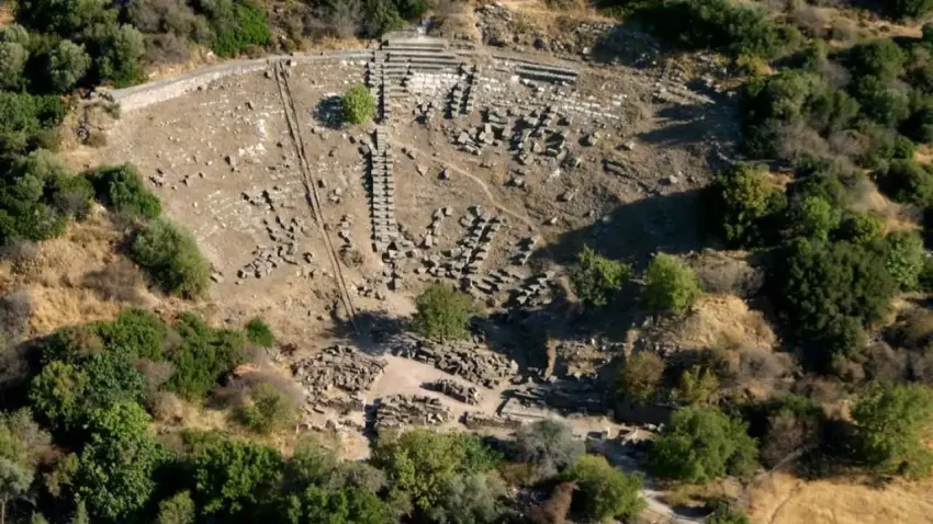 Ege'nin kıyısında bir zaman yolculuğu: Erythrai Antik Kenti’ne nasıl gidilir?