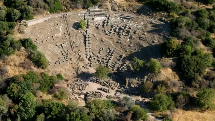 Ege'nin kıyısında bir zaman yolculuğu: Erythrai Antik Kenti’ne nasıl gidilir?