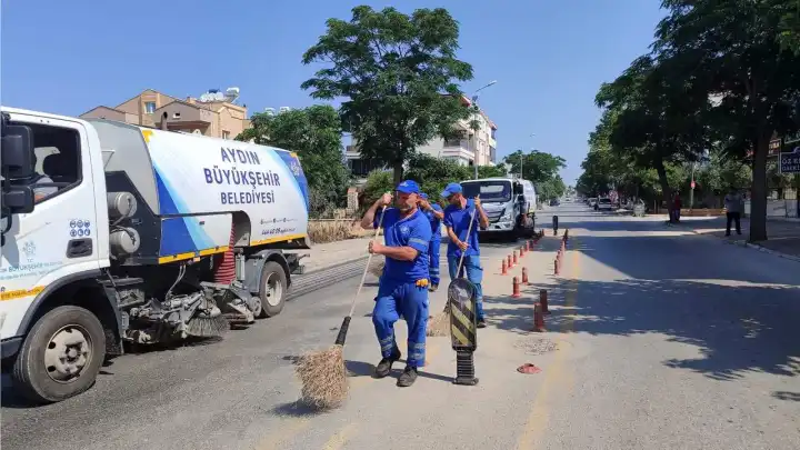 Başkan Çerçioğlu'nun çaklışmaları ile Kuşadası pırıl pırıl oluyor