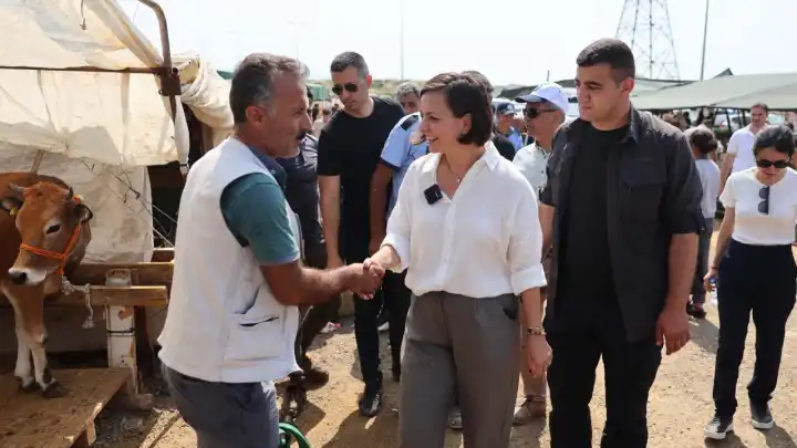 Başkan Kınay modern kurban alanını ziyaret etti