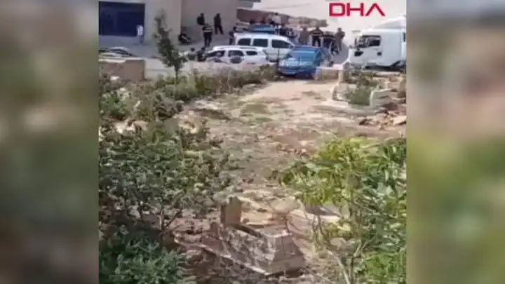 Akraba aileler arasında silahlı kavga!