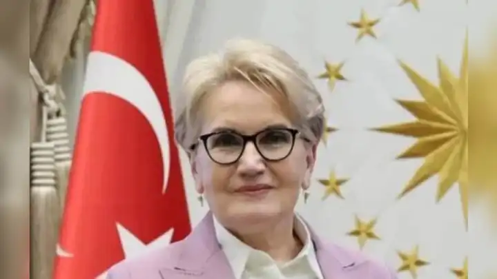 Akşener'den Zeyrek paylaşımı!