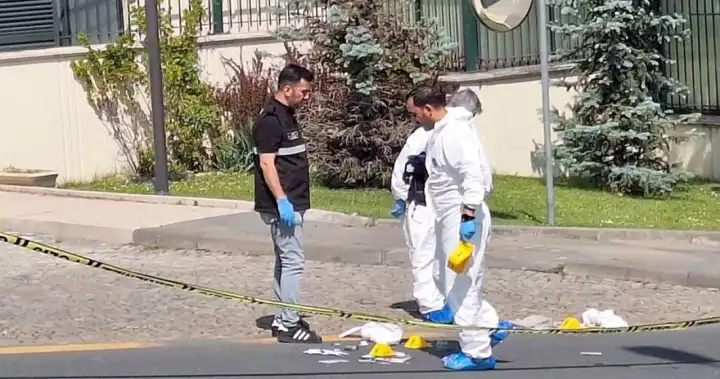 Dışişleri Bakanlığı önünde silahlı sesleri: Koruma ekipleri devreye girdi