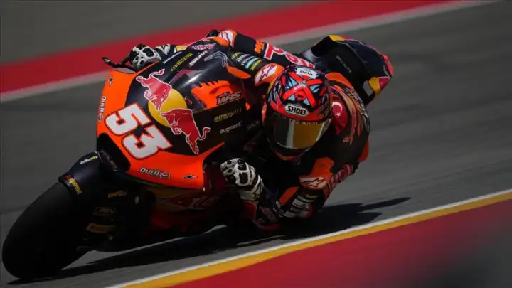 Moto2'de kazanan ilk Türk sporcu: Milli motosikletçi Deniz Öncü'den tarihi zafer 