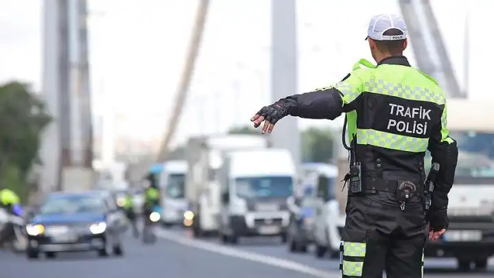 Trafik kurallarını çiğneyenlere hapis cezası geliyor