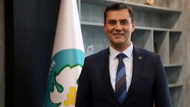 Siyasilerden Ferdi Zeyrek için başsağlığı mesajı!