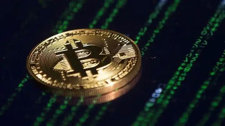 Bitcoin yeni rekora koşuyor