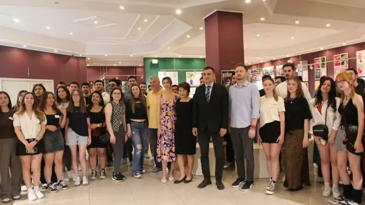 Ege MYO öğrencilerinin sanat yolculuğu