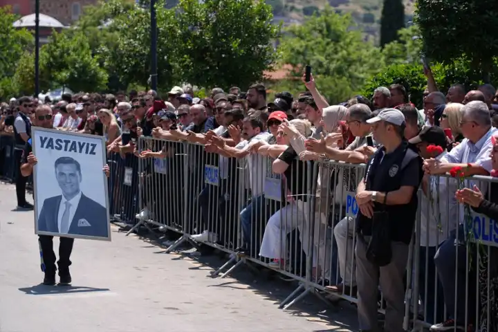 Ferdi Zeyrek için taziye kabulü başladı