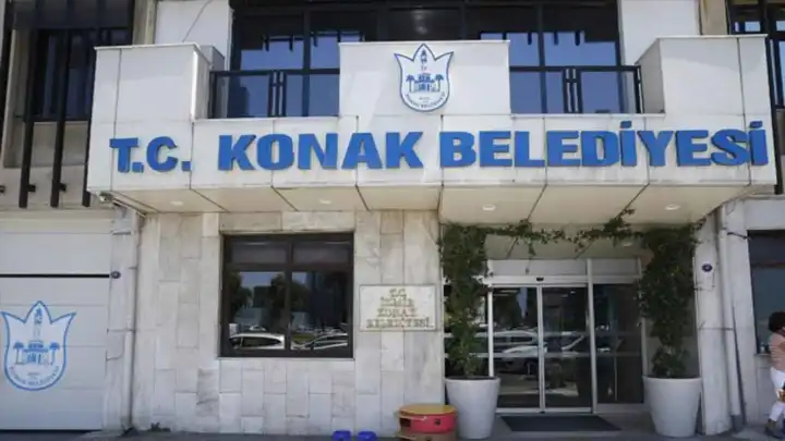 Konak’ta Mutlu Çocuklar Sokağı etkinliği Ferdi Zeyrek’in vefatı nedeniyle ertelendi