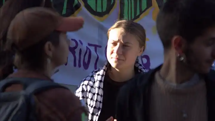 Önce alıkonuldu sonra İsrail’den sınır dışı edildi: Madleen gemisindeki aktivistlerden Greta Thunberg konuştu!