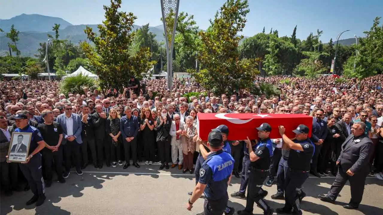 Vekil Arslan’dan, Ferdi Zeyrek’in cenaze töreninin ardından baş sağlığı mesajı haberinin görseli