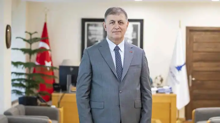 Başkan Tugay, Soyer’i işaret etti: Sorumsuzluğun faturası bana kesiliyor 