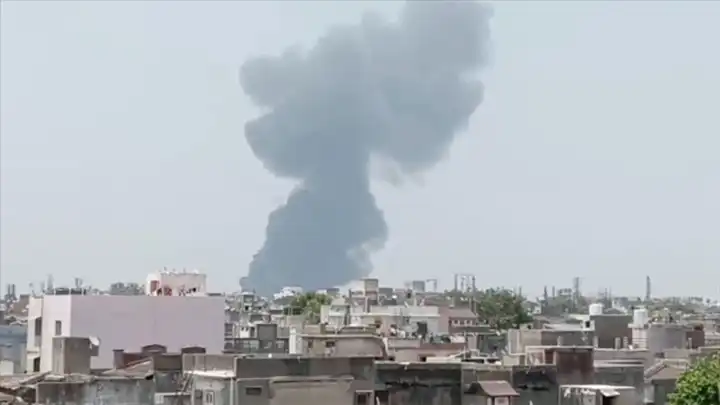 Hindistan'da katliam gibi kaza: Düşen uçaktaki 204 kişi hayatını kaybetti