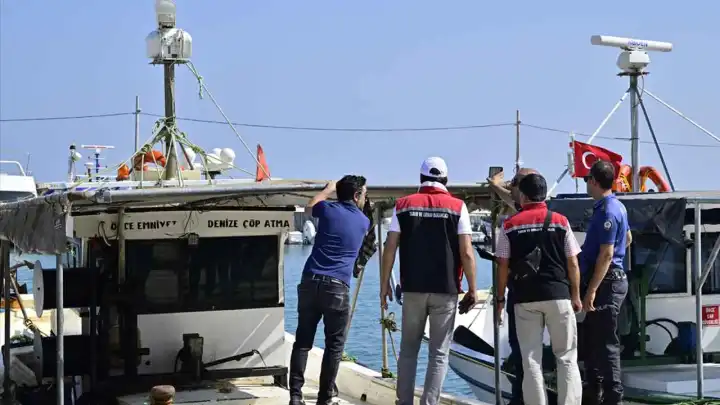 İzmir'de su ürünleri denetimlerinde 1 milyon 246 bin lira para cezası kesildi