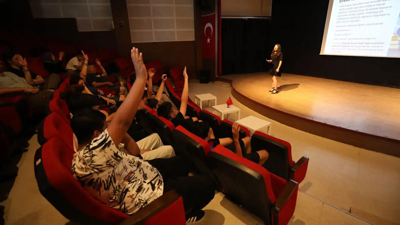 Menderes Belediyesi’nden sınav kaygısına karşı eğitim desteği haberinin görseli