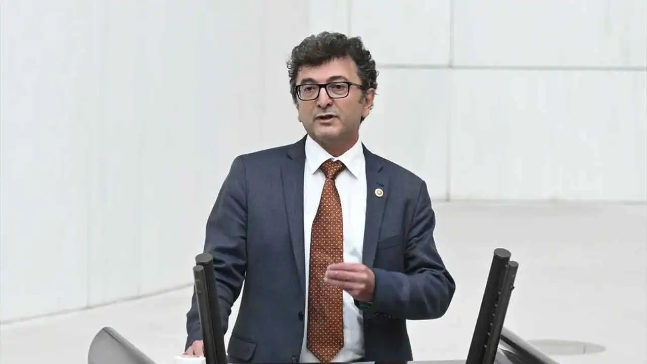 Taşkın’dan rektör atamalarına tepki haberinin görseli