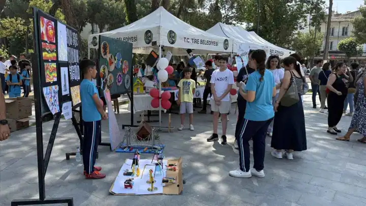 Tire'de öğrencilerin yazdığı kitaplar tanıtıldı
