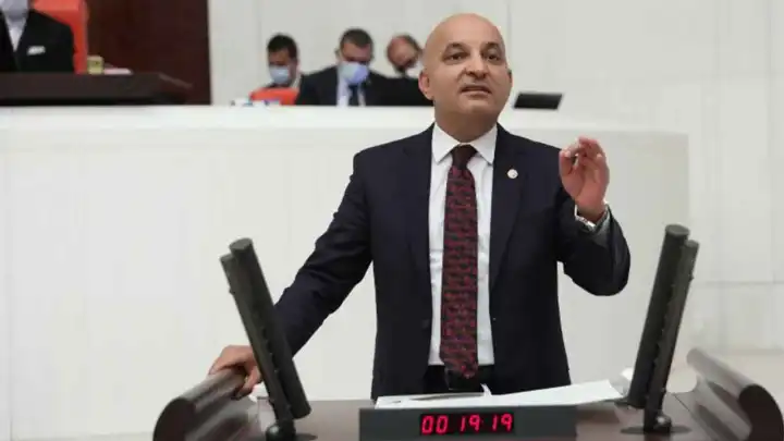 Vekil Polat: Yoksulluk, milyonlarca çocuğu çocukluğundan mahrum bırakıyor