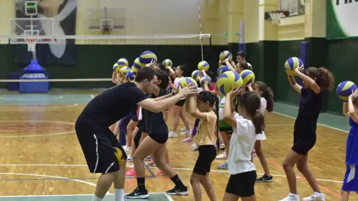 Bornova bu yazı spor ile geçirecek