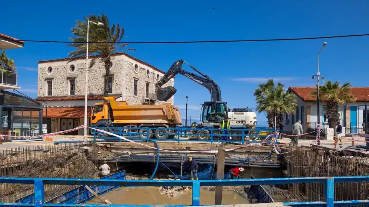 Çeşme Çiftlikköy Deresi tertemiz