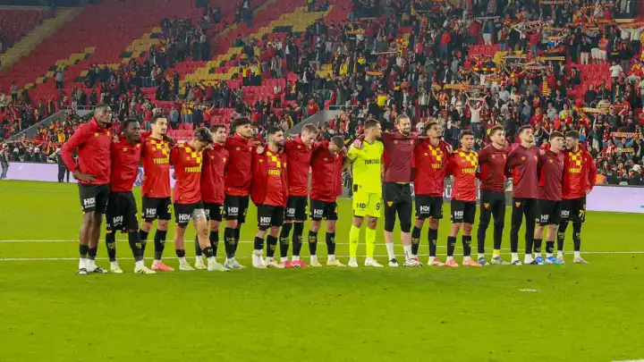 Göztepe’de ayrılık rüzgarları 