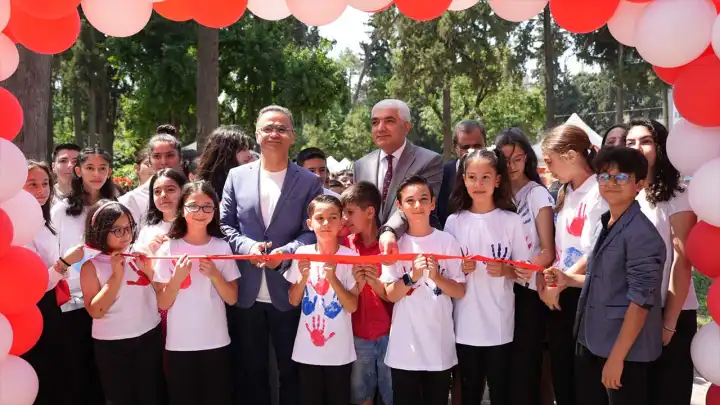 İzmir haber: Otuz ilçede eş zamanlı Kitap Fuarı