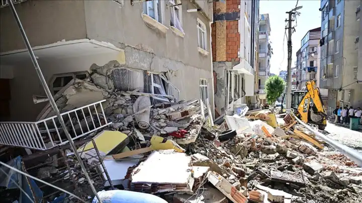 Yapı denetiminde yeni dönem: Komşu binaya zarar veren inşaatın izin belgesi iptal edilecek