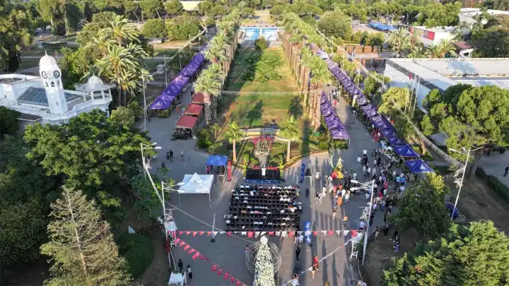 1. İzmir Balkon ve Bahçe Bitkileri Festivali başladı
