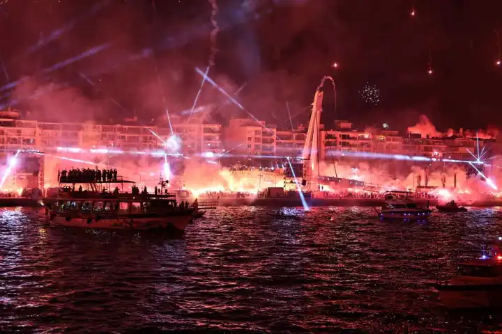 Göztepe 100. yaşını büyük coşkuyla kutladı 