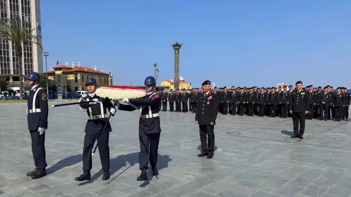 İzmir'de Jandarma teşkilatının kuruluş yıl dönümü için tören yapıldı