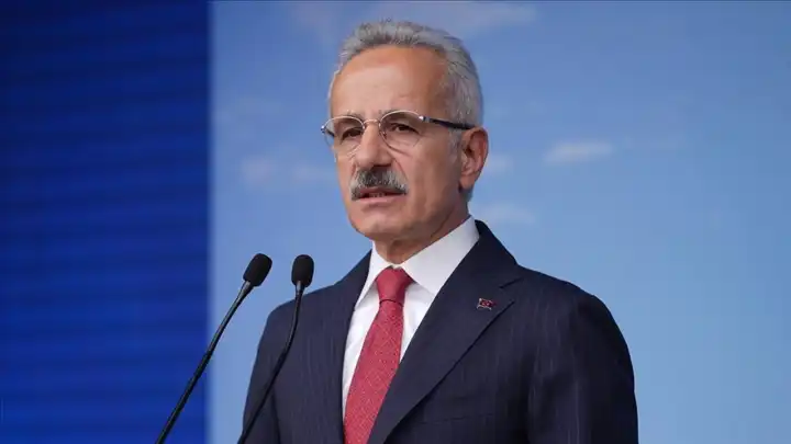 Bakan Uraloğlu açıkladı: Boğazlardan geçiş ücreti artıyor