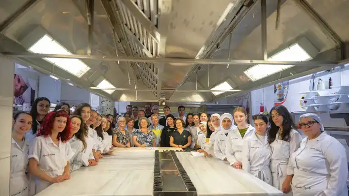 “Hamurdan Umuda” kursiyerleri sertifikalarını aldı
