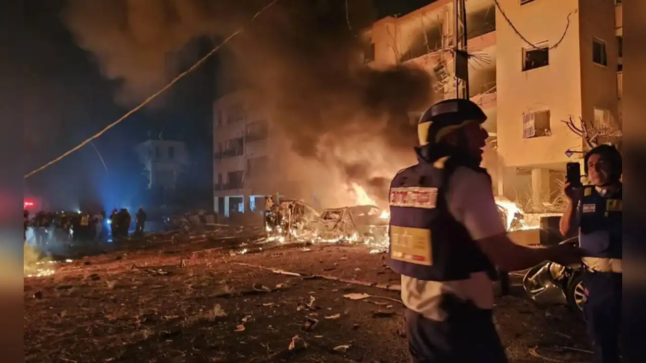 İran'dan İsrail'e yeni saldırı haberinin görseli