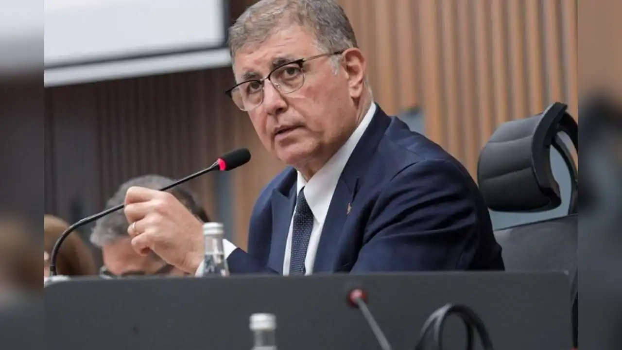 İzmir'deki büyük yangın sonrası  Başkan Tugay’dan yeni açıklama! haberinin görseli