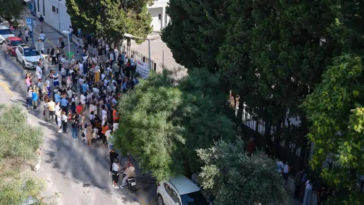 LGS maratonu İzmir’de de başladı: Öğrenciler gelecekleri için ter döküyor