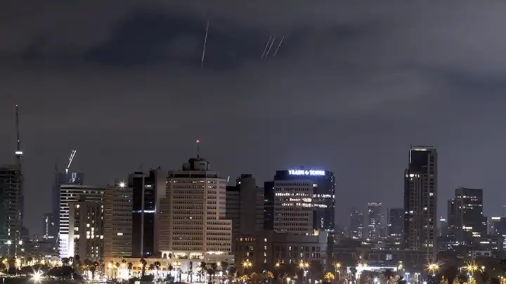 Tahran da Tel Aviv de saldırı altında: Karşılıklı saldırılar şiddetlendi, hipersonik füzeler devrede