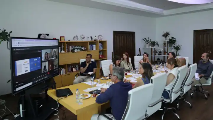 Karabağlar’da risk temelli kentsel dönüşüm için örnek projeye destek verildi