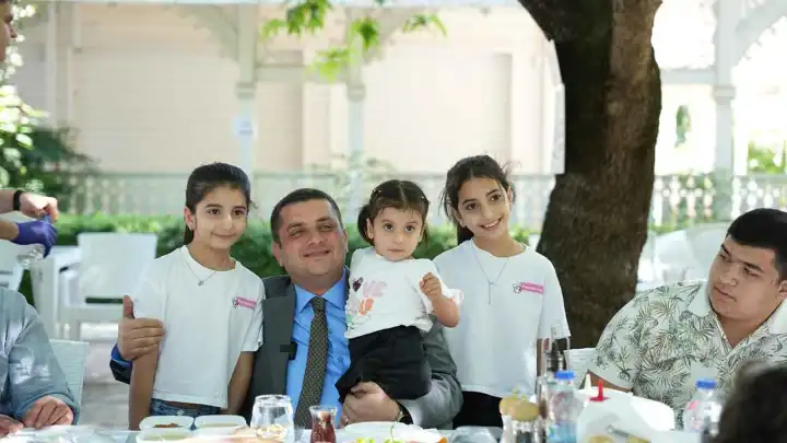 Torbalı PKU’lu çocukların yanında 