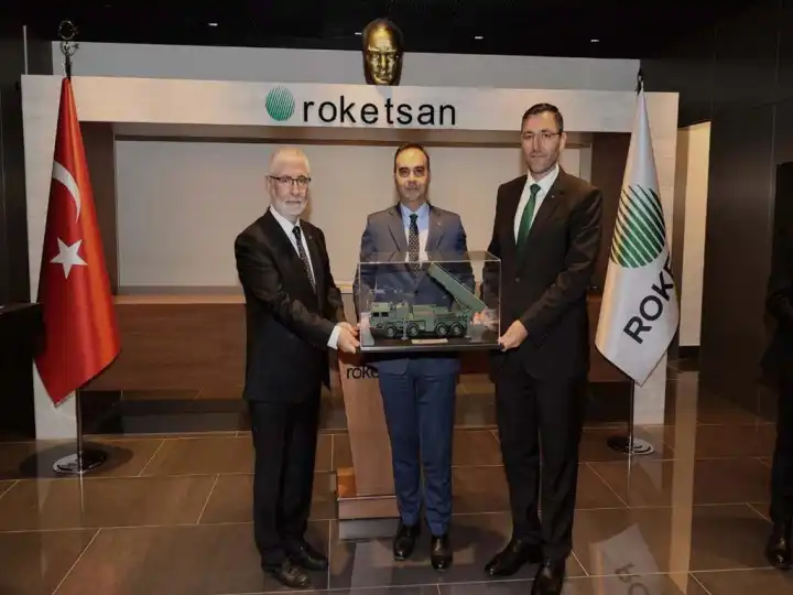 Bakan Kacır'dan, Roketsan ziyareti!