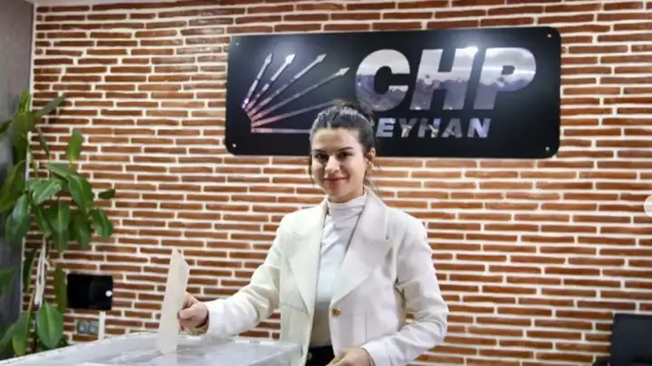 Ceyhan Belediyesi’nde başkan vekilliğine CHP’den Sevil Yıldız seçildi