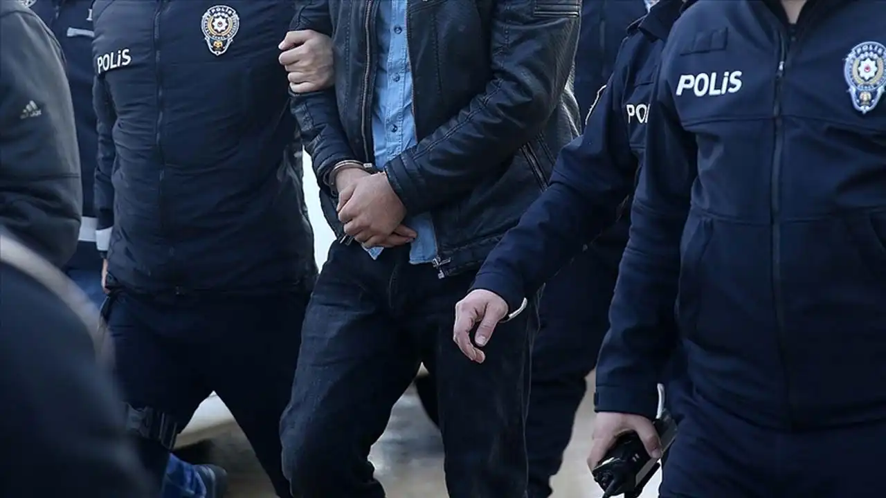 FETÖ'nün Kara Kuvvetleri yapılanmasına operasyon: 7 gözaltı haberinin görseli